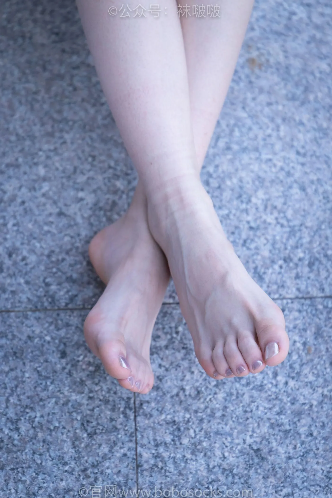 [BoBoSocks袜啵啵]NO.028 小米-运动鞋、白棉袜、裸足 [133P]插图5